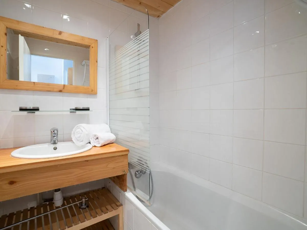 Apartment Le Hameau Du Borsat - Val Claret-8 By Interhome Tignes